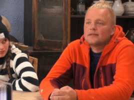 VIDEO: Farma - 59. diel online. 20.11.2025. Robert háda amulet. Sarah zakazuje tabak, voľba 2. duelanta